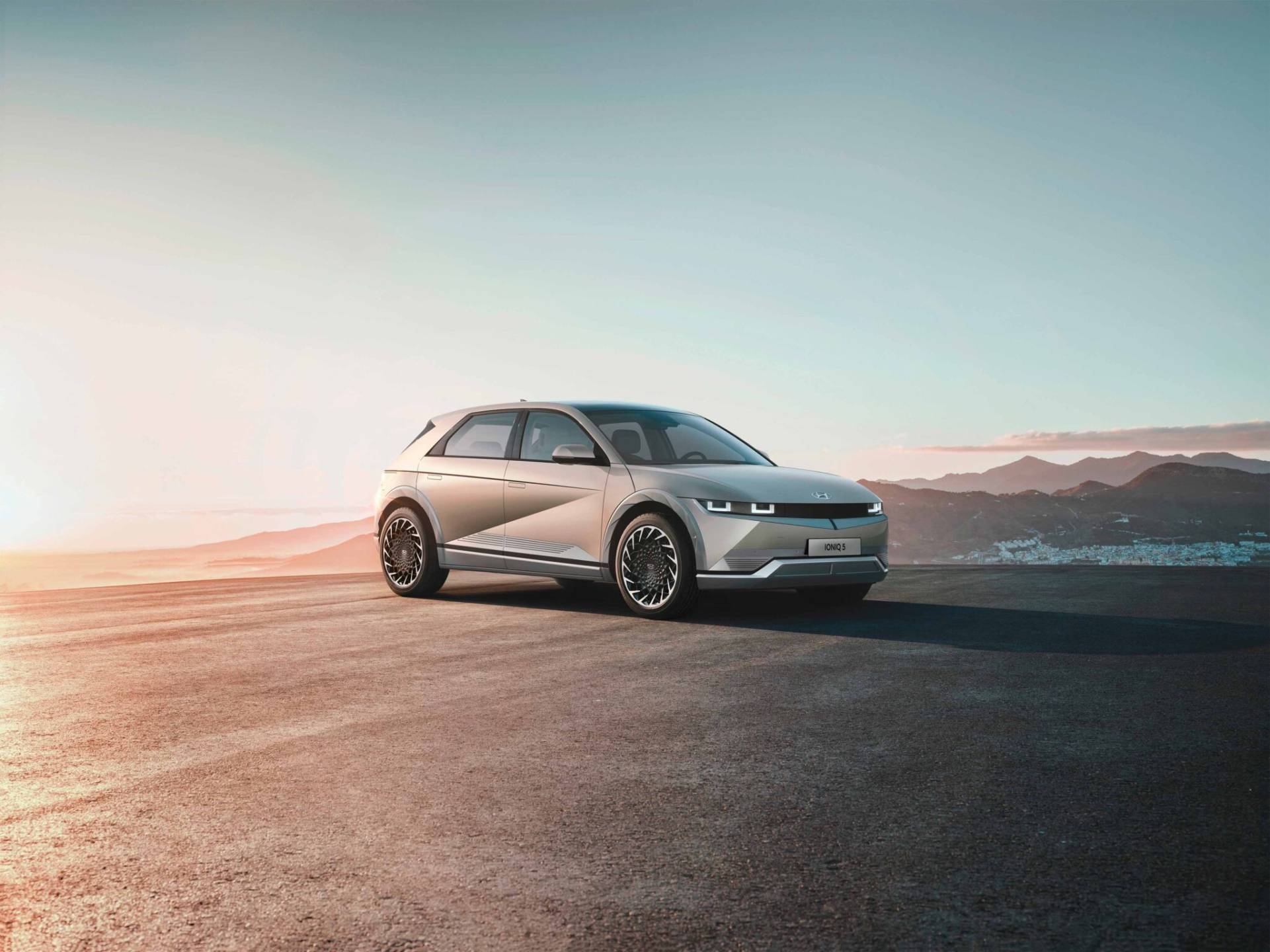 005 IONIQ5 02 18 2048x1535 1